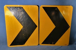 Retired ROAD SIGN Set Of 2 CHEVRON SIGN 18 x 24 BLACK ON YELLOW ALUMINUM - Picture 1 of 8