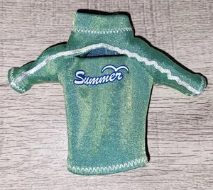 De colección Barbie Mattel 2004 Cali Girl Verano Verde Protector contra Erupciones Top Etiqueta Rosa - Imagen 1 de 4