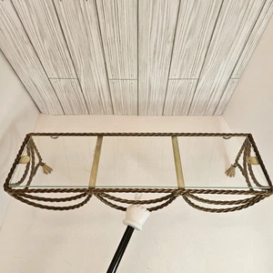 Cinta de latón Hollywood Regency vintage de 18" borlas de metal dorado estante vidrio  - Imagen 1 de 10