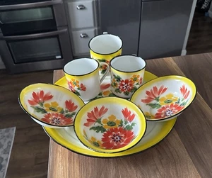 7-teiliges Set Vintage Emaille Granit Geschirr Blumen Teller Tassen & Serviertablett Hongkong - Bild 1 von 7