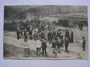 10B18 CPA. 78. Hunting. Villers Cotterets Forest. Menier Crew. Skinning - Picture 1 of 2