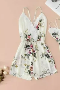 Toddler Girl Summer White Lace & Pink Floral Shorts Romper Jumpsuit NWT 3/4 - Picture 1 of 4