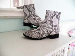 TOPSHOP BLACK WHITE SNAKE PRINT LEATHER KLASH SOCK ANKLE BOOTS SIZE 3 36 - Picture 1 of 7