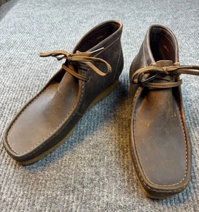 Bota Clarks Shacre Para Hombre 10M Cuero Marrón Tobillo Chukka Suela de Goma - Imagen 1 de 9