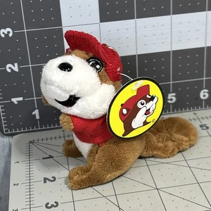 NEW Buc-ee's Beaver w/Red Beanie Mini Plush Backpack Clip KeyChain NWT Bucees - Picture 1 of 6