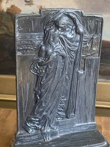 POMPEIAN BRONZE CO. Brooklyn BRONCE SUJETALIBROS "Adoración" aprox. 1925 - Imagen 1 de 8