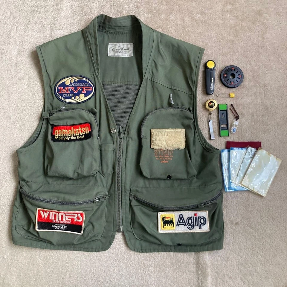 Рыболовный жилет Daiwa Great Banff с нашивками и аксессуарами, б/у - Изображение 1 из 4