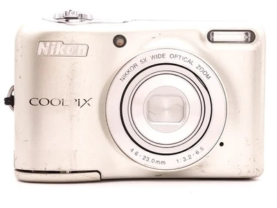 Nikon COOLPIX L30 Silver 20MP  5x Zoom Compact Digital Camera from Japan - Image 1 of 4