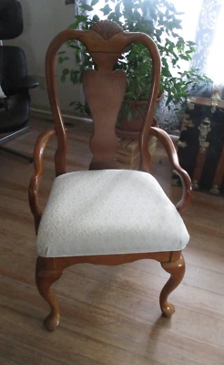 Silla con brazo vintage MASTER DESIGN FURNITURE PENNSYLVANIA cereza maciza Queen Anne Foto 1 de 4