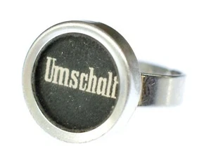 Ring Umschalt Schreibmaschinentaste Miniblings Vintage Taste Upcycling schwarz - Bild 1 von 4