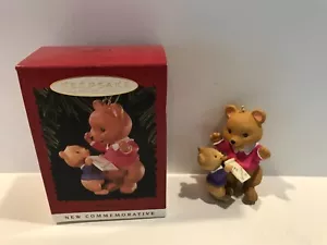 Hallmark Keepsake Ornament 1996 Nonna Nuovo Commemorativo Nonna e Nipote - Foto 1 di 6