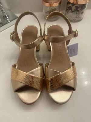 Aersoles Rose Gold Heels Size 8 - Imagem 1 de 4