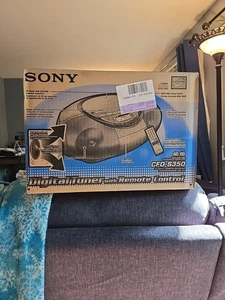 NUOVO Sony CFD-S350 Boombox Lettore CD CASSETTE Registratore Radio AM FM SIGILLATO IN SCATOLA - Foto 1 di 6