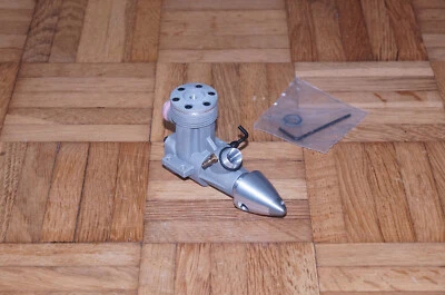 Uctkam Speed 15 ABC CL FF 2-Stroke Model Airplane Engine  Rossi Clone Vintage! - Image 1 of 4