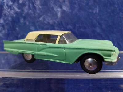 Neumáticos sueltos Ford Thunderbird Corgi Toys GT Britain 214 plateados dos tonos Foto 1 de 3