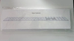 Apple Magic Keyboard with Numeric Keypad Bluetooth, rechargeable. Works with Mac - Picture 1 of 2