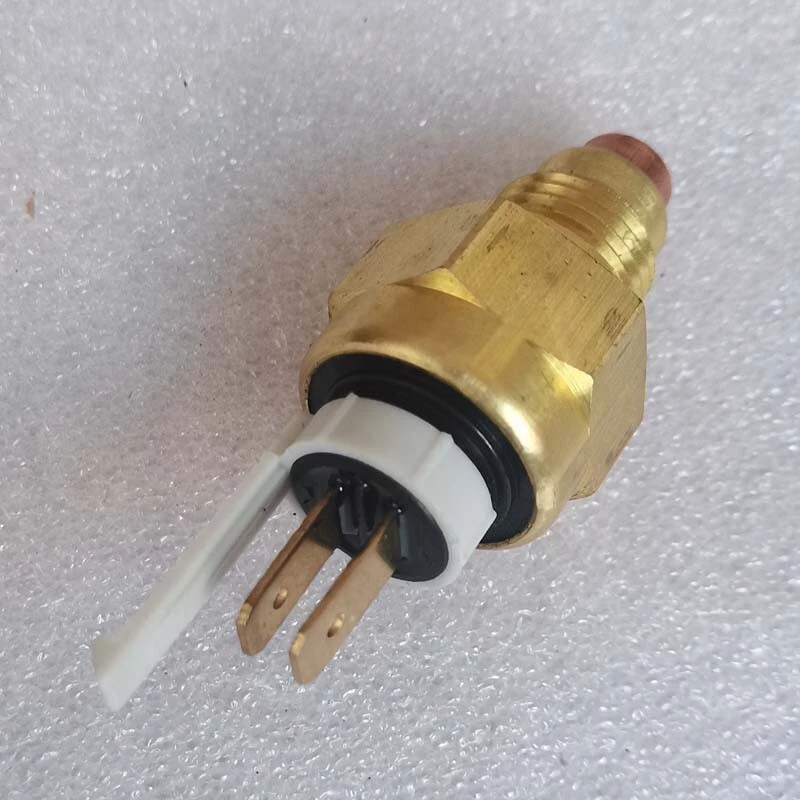 Sensor de temperatura del interruptor térmico del ventilador del radiador para Yamaha FZR250R FZR400 Genesis 87-94 Foto 1 de 4