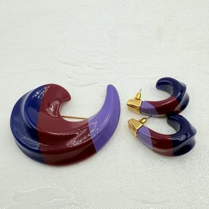 Vintage TRIFARI Kunio Matsumoto dreifarbige Lucite Halbmond Brosche mit Ohrring Set - Bild 1 von 9