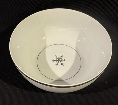 Threshold Target Serving Bowl Arctic Solstice First Frost 10" - Image 1 of 4
