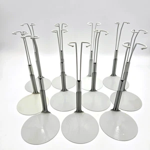 Kaiser Doll Stand Lot Of 11 White Stand Dolls Display Read - Foto 1 di 7