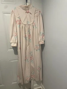 Vintage Ashley Ames Pink Floral Fleece Robe/coat Size L Grannycore Cottage core - Picture 1 of 17