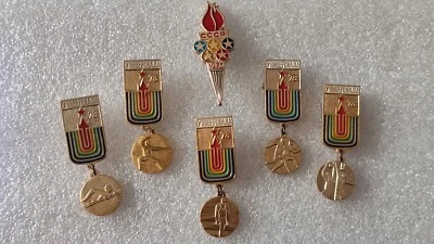 Vintage Soviet Pin Badge Set Universiade Students Moscow 1973 USSR Sports - Image 1 of 4