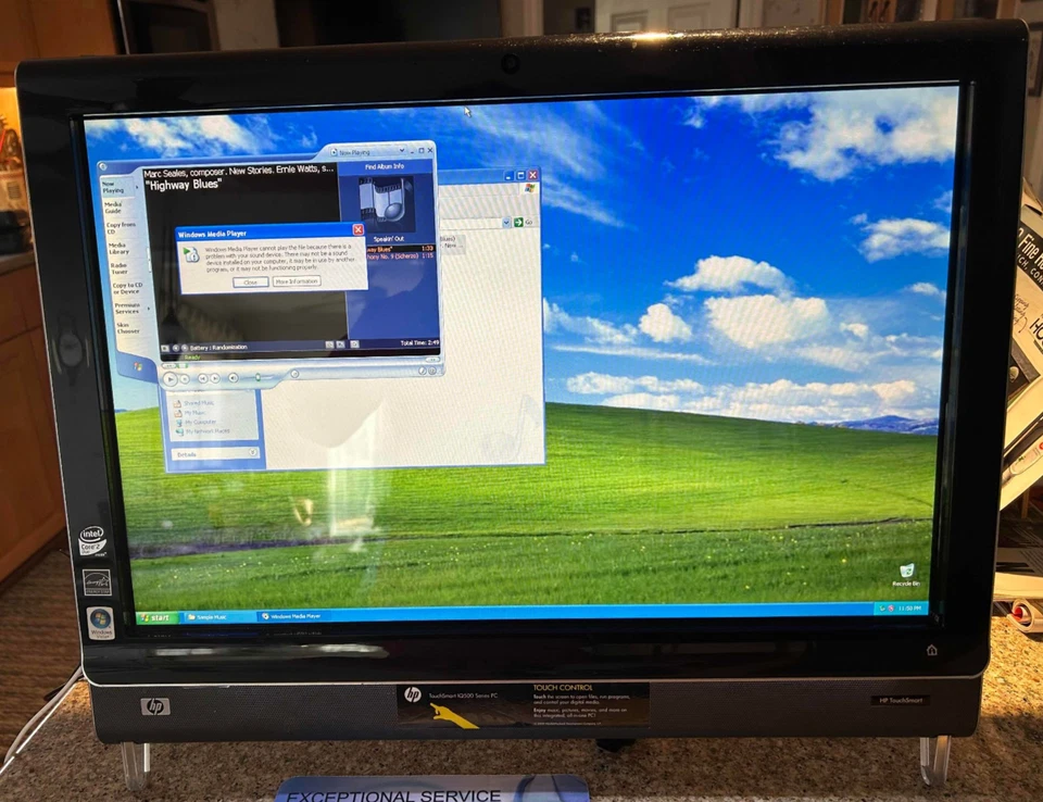 HP TouchSmart IQ500 - Windows Vista - con adaptador de corriente Foto 1 de 4