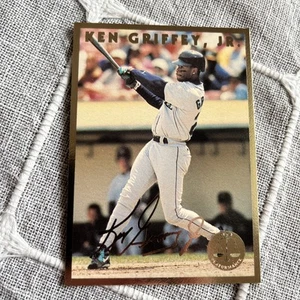 Rare Ken Griffey Jr Gold Performance Allstar Collector's Club - Picture 1 of 6