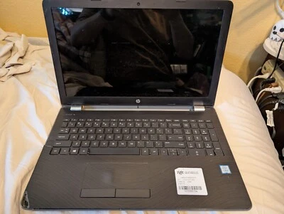 Portátil HP 15t-da000 3168NGW 15" Core i5 7ª Generación PARA REPUESTOS o REPARACIÓN Foto 1 de 4