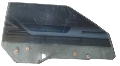 Cristal puerta delantera derecha Toyota Corolla 2 puertas: 1980, 1981, 1982, 1983 Foto 1 de 4