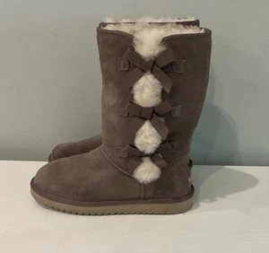 Koolaburra By Ugg Victoria Womens Sz 9 Suede Mid Calf Winter Boots Bows Gray - Picture 1 of 15