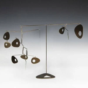 ABSTRAKTE TISCHPLATTE MOBILE SKULPTUR ALUMINIUM ZEITGENÖSSISCHE KINETISCHE KUNST 20. JH.  - Bild 1 von 9