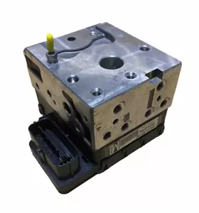 Lexus UVF46 LS600h LS460 UVF45 LS600h ABS actuator 44510-50100 - Picture 1 of 7