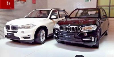 BMW X5 4x4 2015 Black White Welly 24052 1:24 Scale Diecast Detailed Model Car - Image 1 of 4