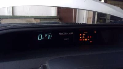 Medidor de velocímetro usado se adapta a: Toyota Prius C 2014 VIN B3 7º y 8º Foto 1 de 4