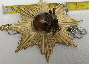 Totenkopf Stern MEMENTO MORI - Biker, Sammler, Anhänger - Picture 1 of 11