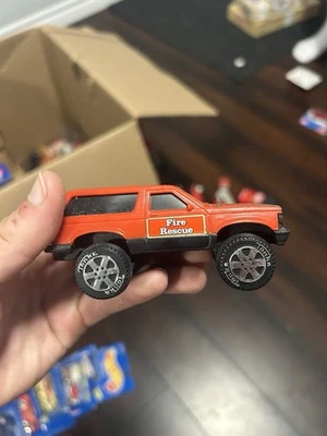 Vintage 1988 Tonka Fire Rescue Red Chevrolet Blazer Hard Plastic Toy Car - Изображение 1 из 4