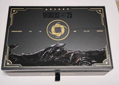 Riftbound Chinese League of Legends TCG World Championship Limited-Ed Gift Box - Image 1 of 3