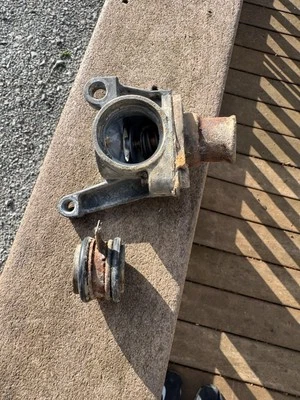 1983 To 1985 Cadillac Eldorado 4100 Thermostat Housing Also Fits 82-85 Bro/Coupe - Image 1 of 4