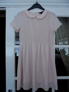 GIRLS PALE PINK DRESS BY FOREVER 21. SIZE M. CHEST MEASURES 34 inches. - Picture 1 of 4