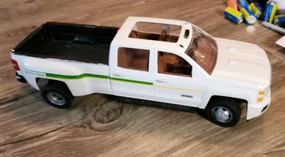 ERTL 1/16 BIG FARM John Deere High Country 3500 Chevy Dually Pickup Truck  - Image 1 of 4