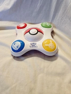 Pokemon Trainer Interactive Trivia Handheld Electronic Game Nintendo Tested  - Image 1 of 4