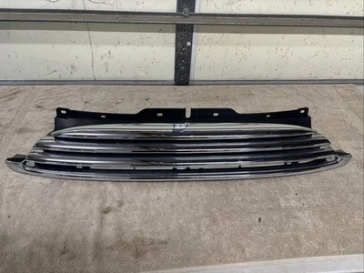 07-10 MINI COOPER R56 PARRILLA DELANTERA CROMADA # 2752363 Foto 1 de 4