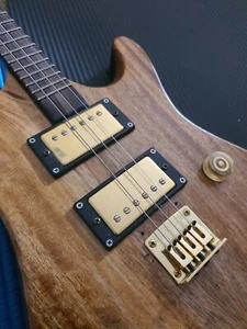 3 String Guitar - Picture 1 of 8