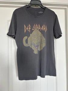 Vintage Def Leppard Women’s Abercrombie & Finch T-shirt Mid Back Seam Sz M - Picture 1 of 6