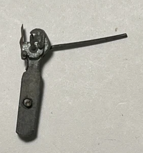 107 LOT OF 4 RARE HO SCALE KNUCKLE COUPLERS WITH WIRE HANDLES - Picture 1 of 2