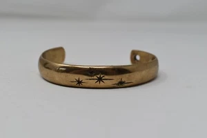Das Magnetarmband mit besonderen Symbolen rundum kommt mit Original Box - Bild 1 von 6