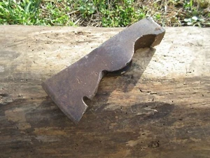 VTG OLD RARE CAST STEEL ENGINEER SAPPER PIONEER TRENCH AXE HAMMER & NAIL PULLER - Picture 1 of 11