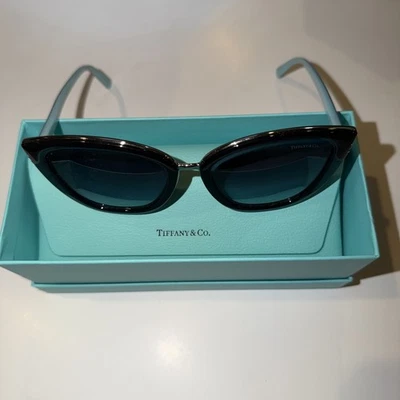 Gafas de sol Tiffany & Co. con marco TF4152-8001/9S para mujer ojo de gato 55-18-140 #2N Foto 1 de 4