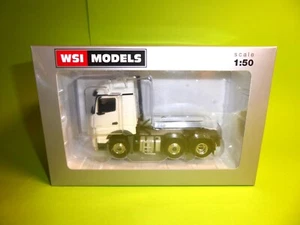 WSI 03-2017 MB Actros MP4 Stream Space 6x2 Twin Steer trattore bianco 1/50 - Foto 1 di 2